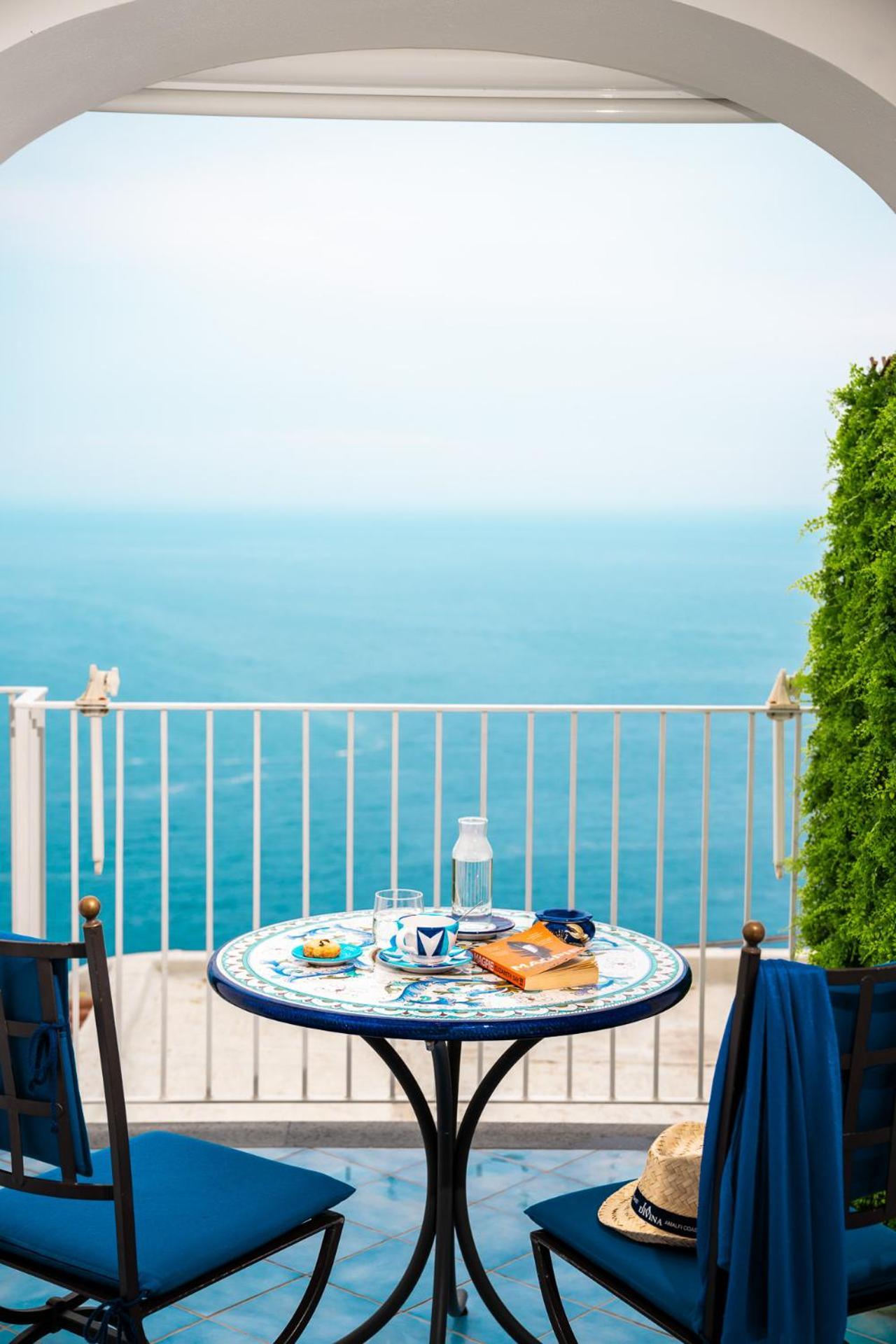 La Divina Amalfi Coast Bed and Breakfast Praiano Exteriör bild
